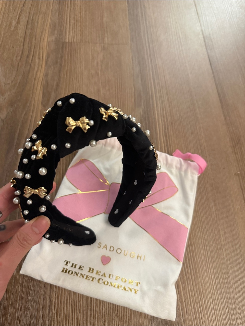 NWOT Lele Sadoughi x TBBC black velvet bow and pearl knotted headband